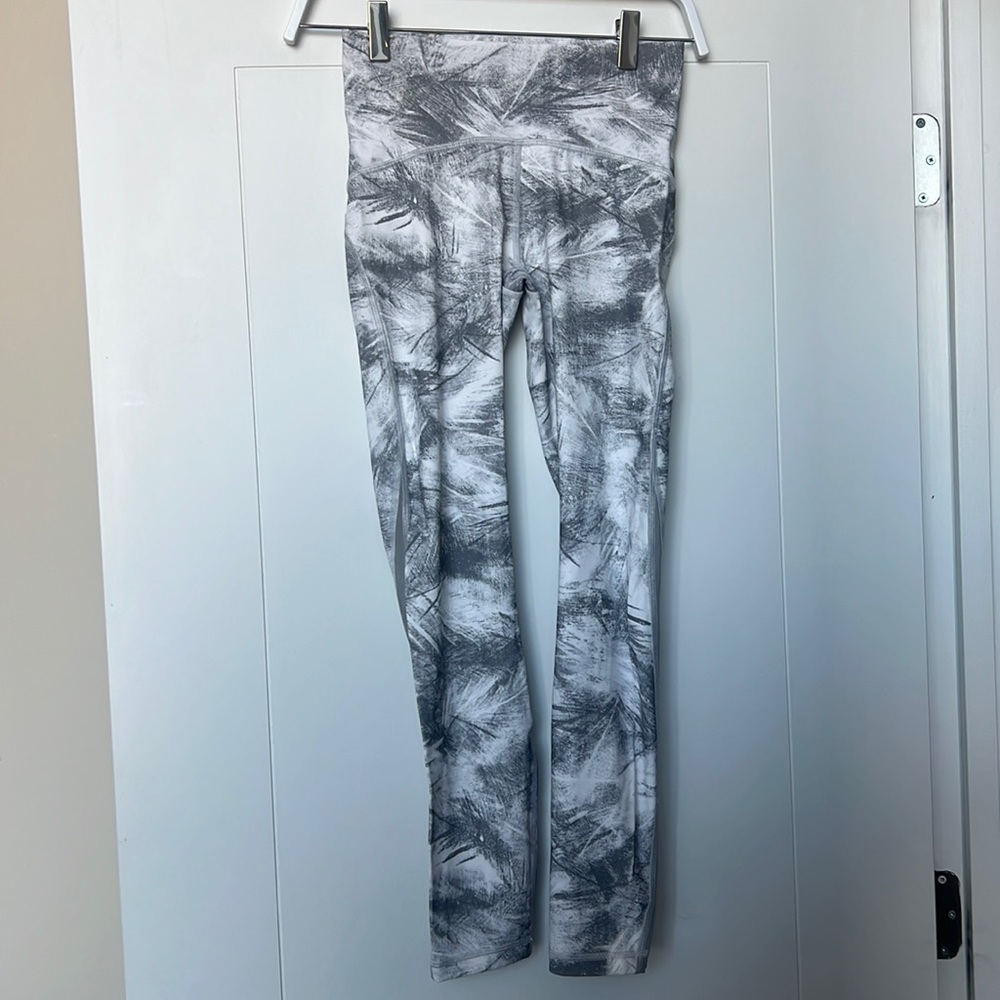 Lululemon marble leggings 28”
